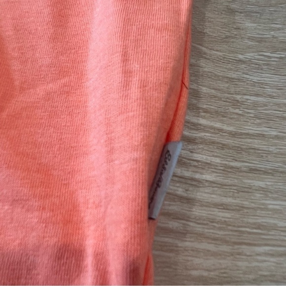 Eddie Bauer peach T-shirt size medium peach, soft cotton short sleeve - Picture 5 of 6
